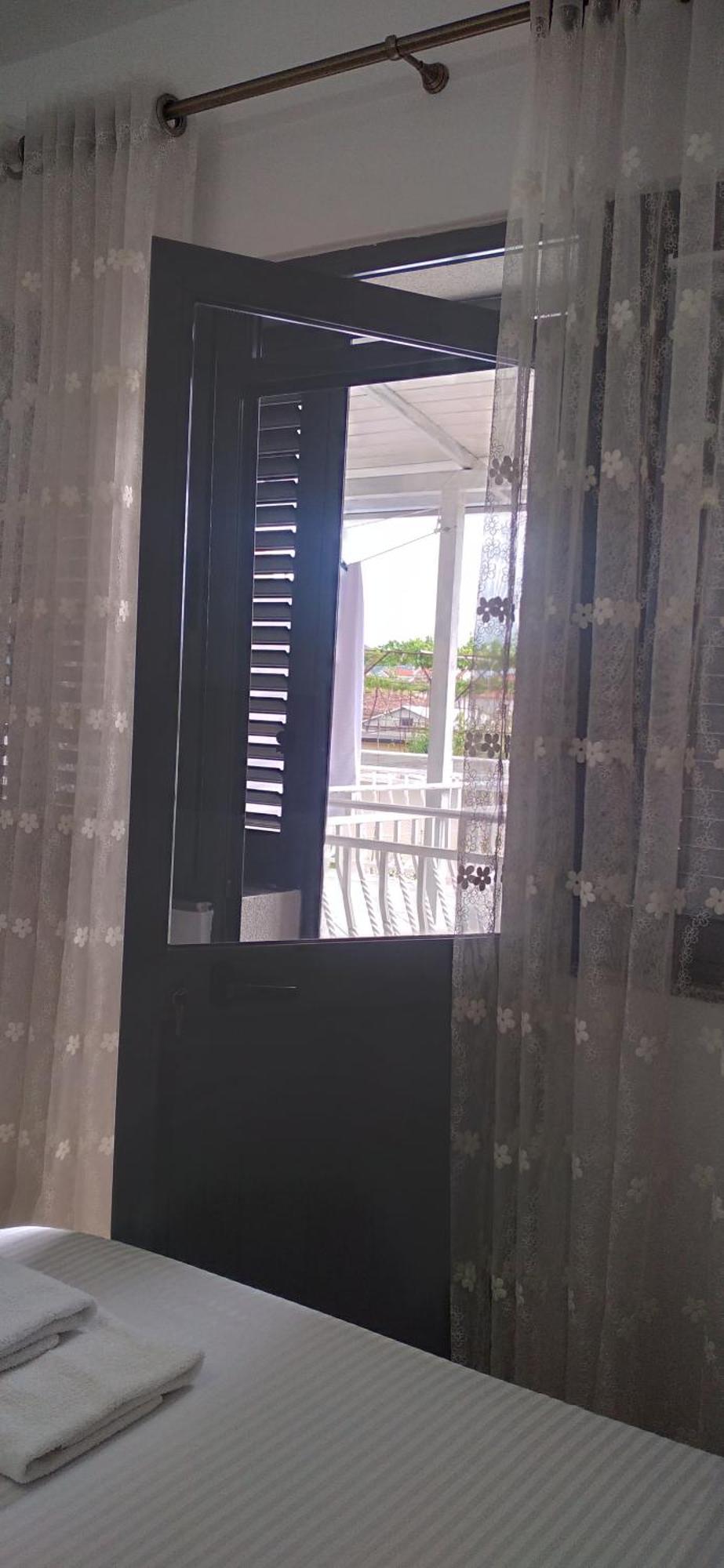 Vila Nela Shkodër エクステリア 写真