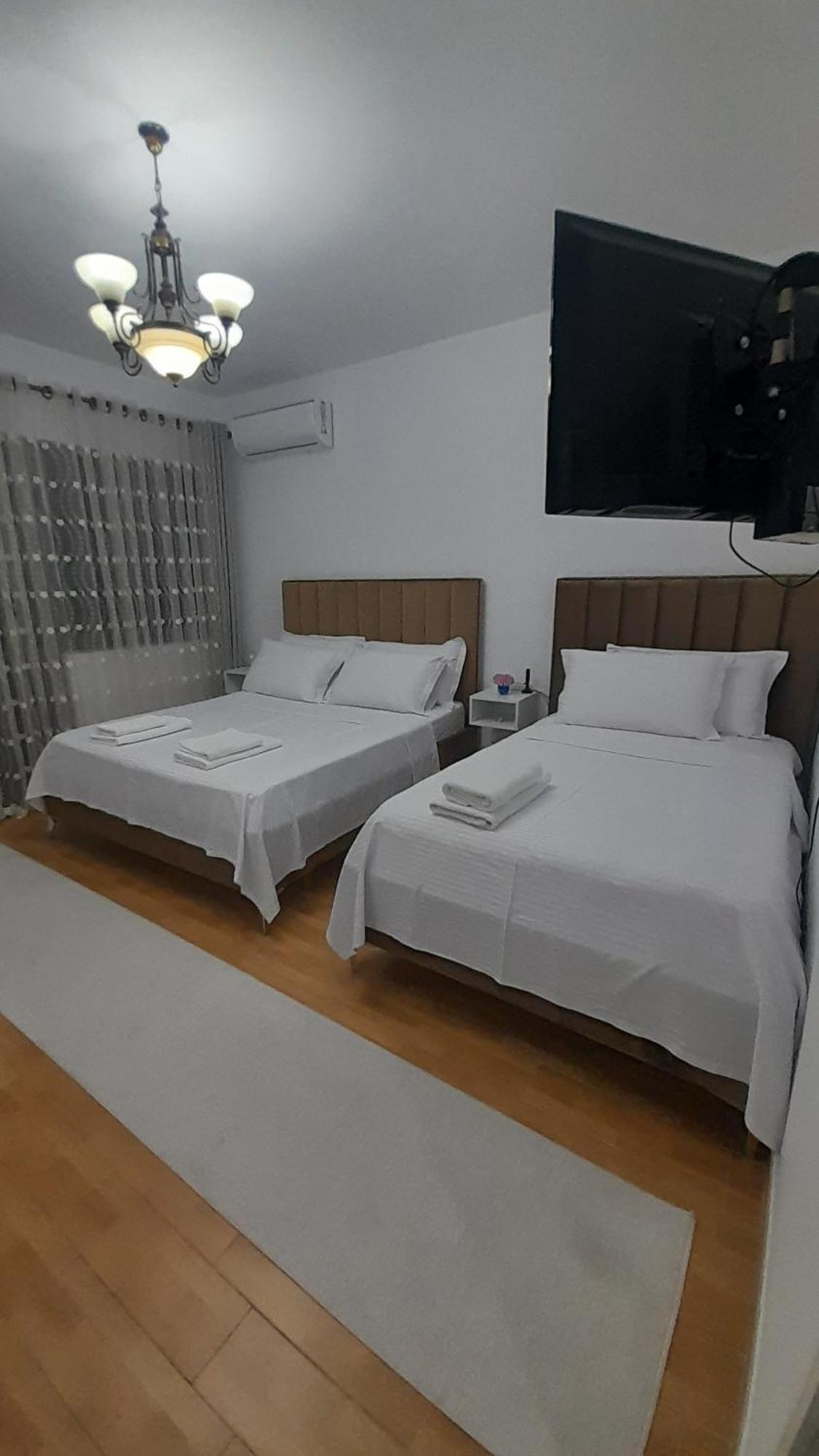 Vila Nela Shkodër エクステリア 写真